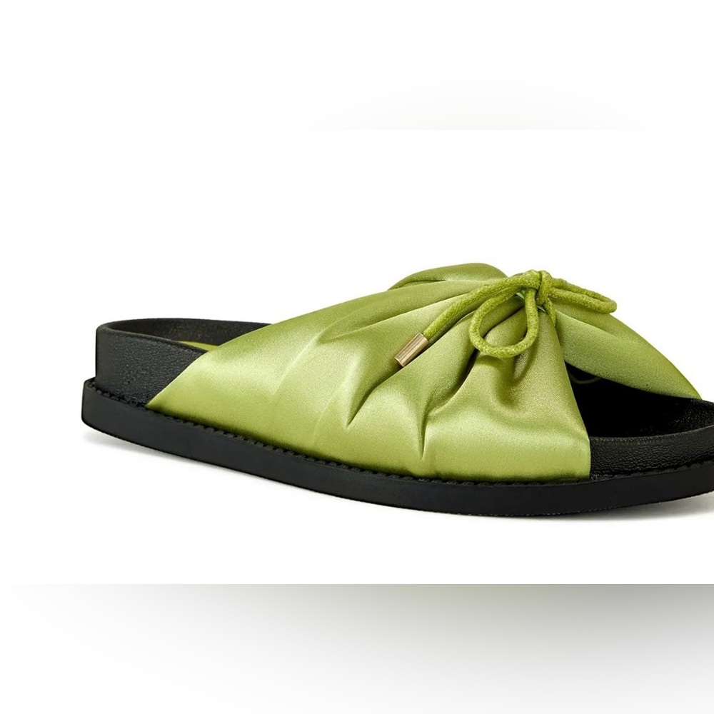 🌹Azalea Wang🌹
Therese Elegant Lime Satin Slide Sandals🍃🌹🍃🍃🍃🍃🍃🍃🍃🍃🌹🍃🍃🍃🍃🍃🍃🌹🍃